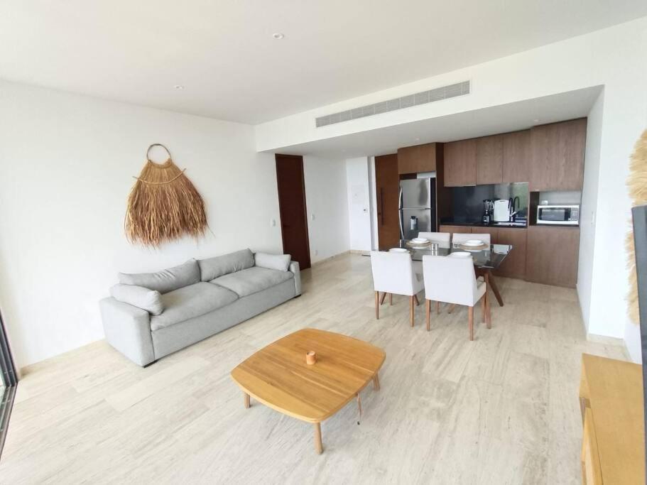 Jungle Romance A Nest Apartment *